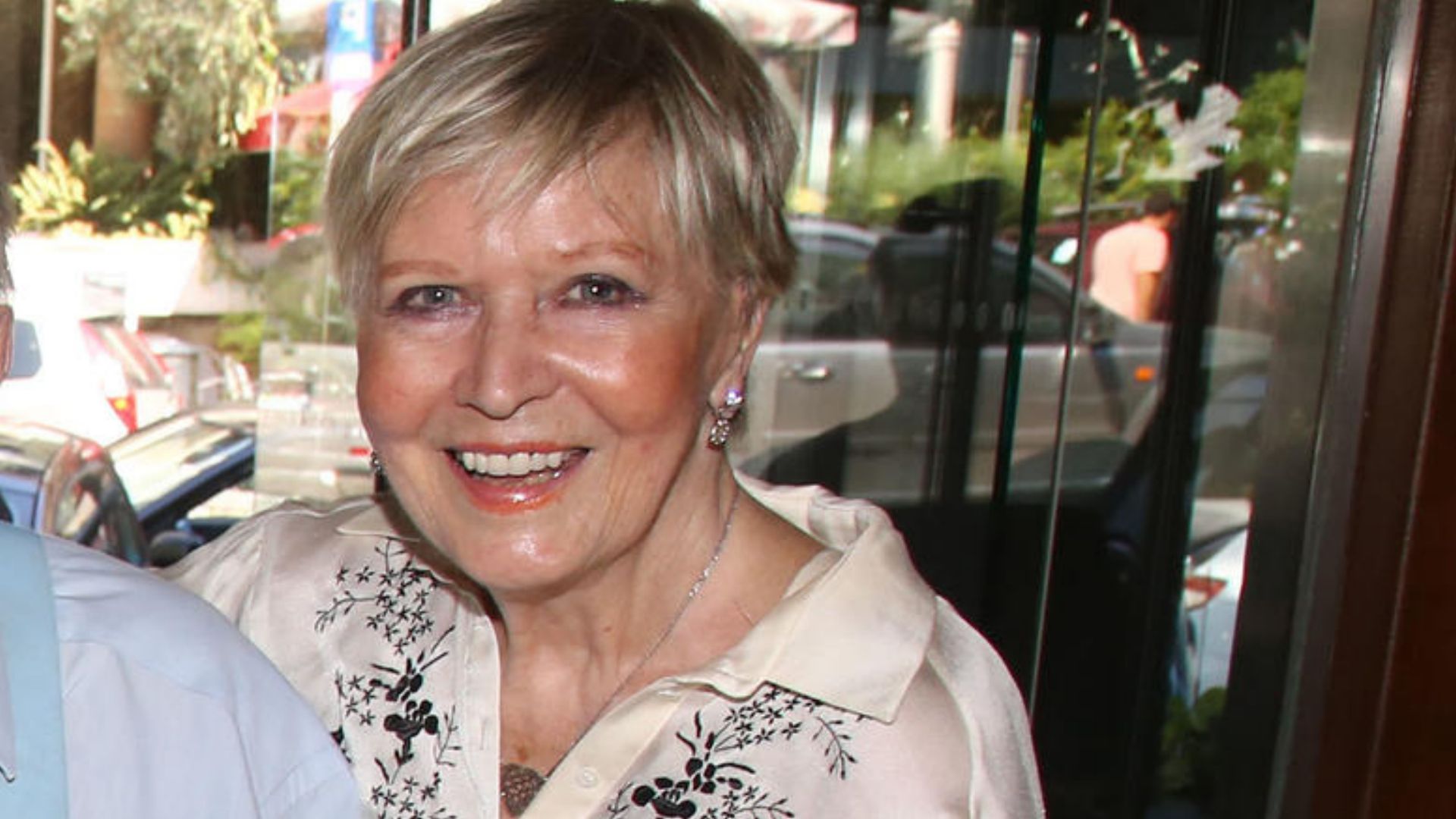 Actress Erika Broyer dies, aged 77 - Neos Kosmos