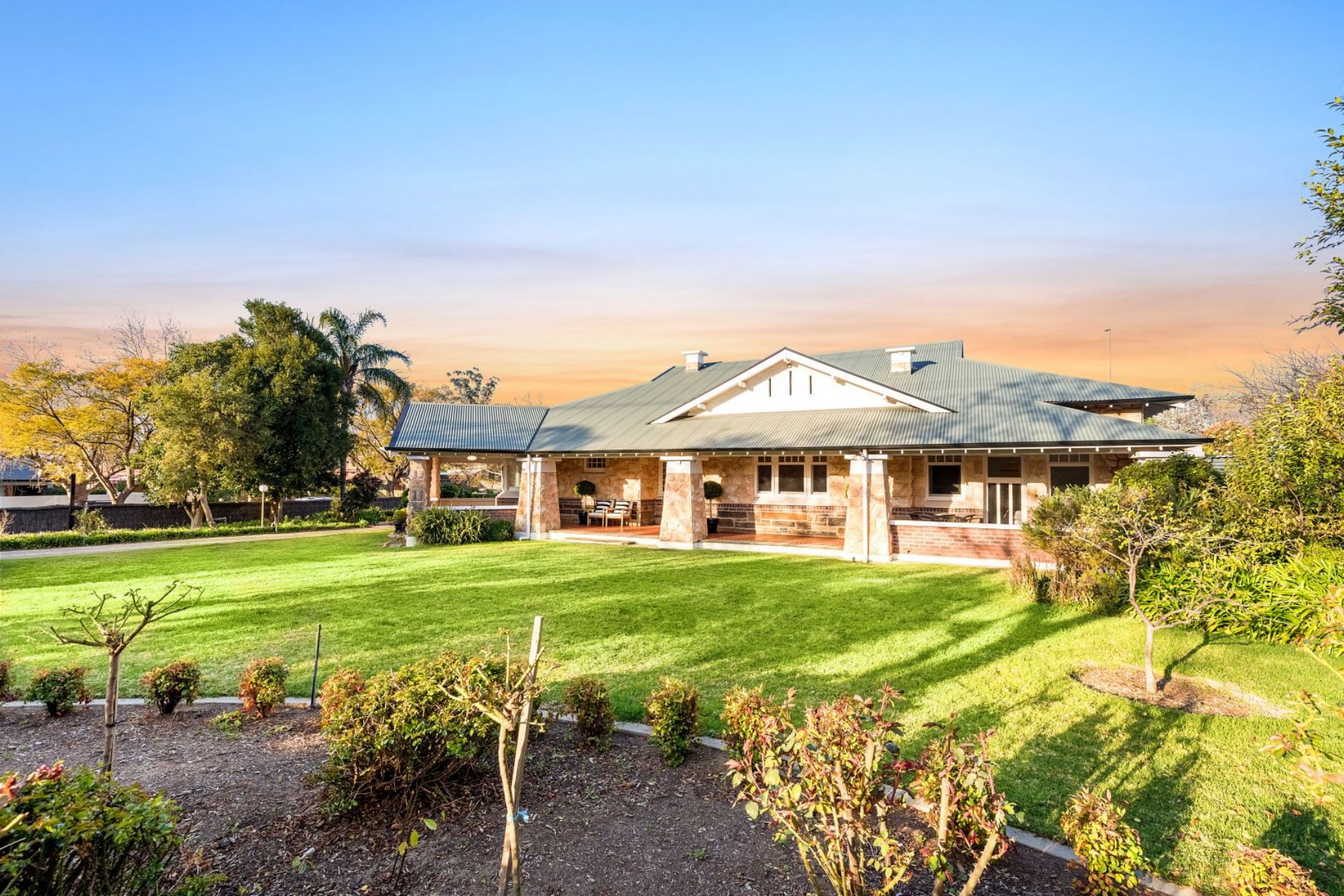 Kayla Itsines' Adelaide home draws attention as it goes up for sale