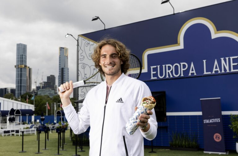 Tsitsipas blasts through to Italian Open quarter-final - Neos Kosmos