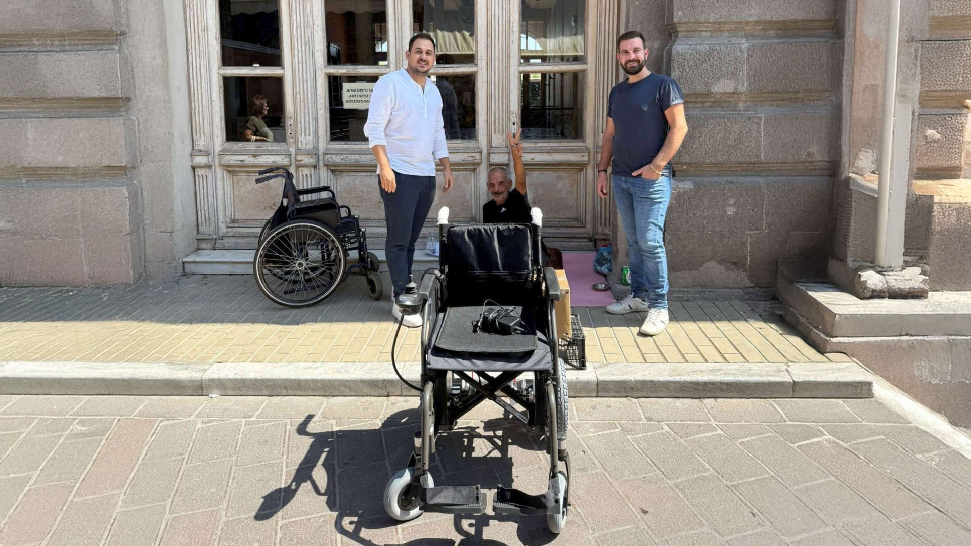 A lesson in solidarity and humanity from two Mitilini residents